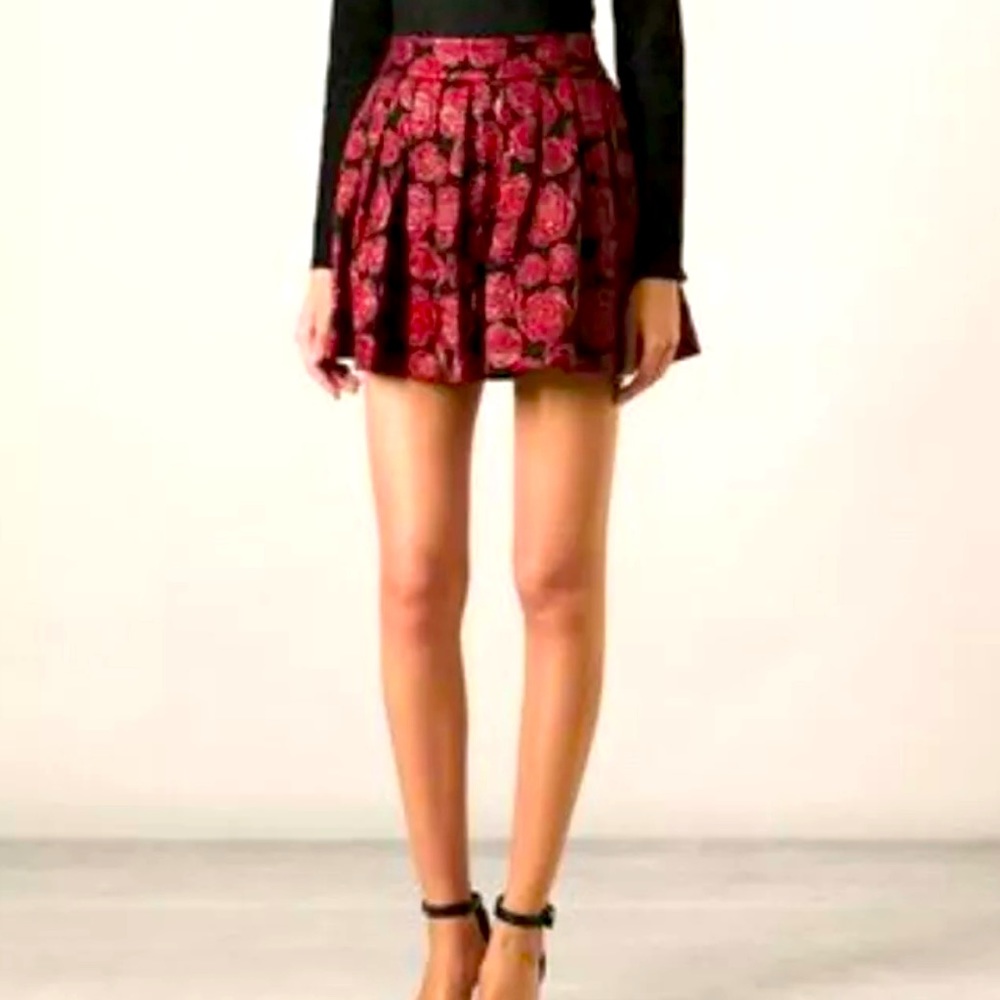 Alice + Olivia Black & Red Jacquard Fizer Skirt